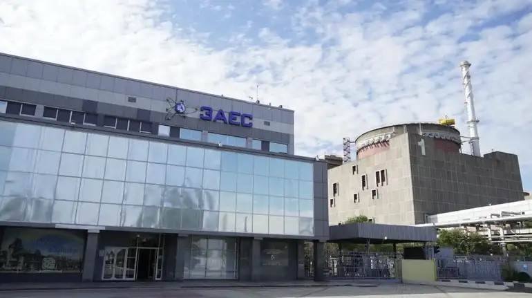 Росія прокладає лінії до Маріуполя, щоб під’єднати Запорізьку АЕС до своєї енергосистеми