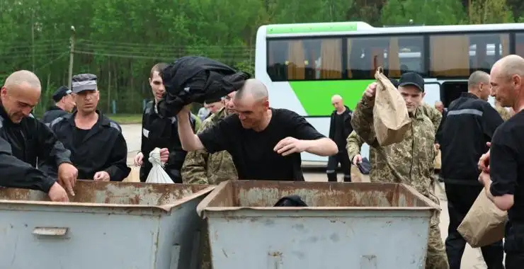Останній етап великого обміну: 303 українці звільнені з полону та позбулися російських роб
