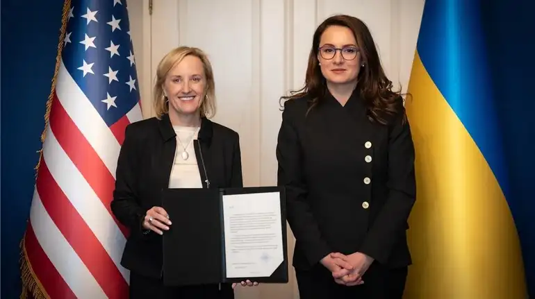 Україна та США запустили інвестфонд: гроші підуть у надра, інфраструктуру та порти