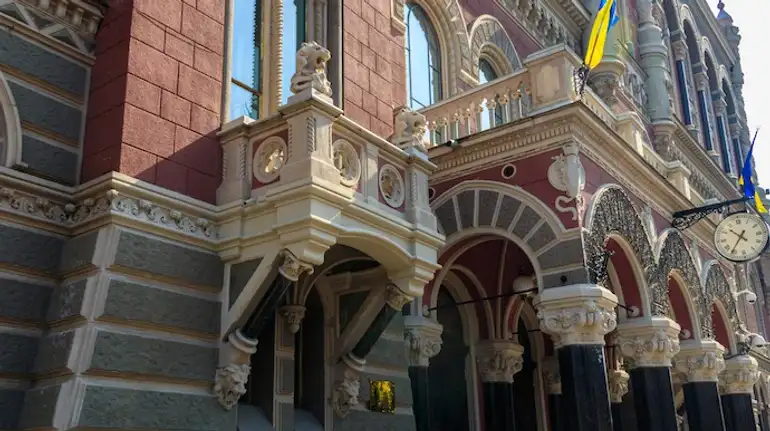 Нацбанк продав 618 мільйонів доларів за тиждень — валютна інтервенція зменшилась