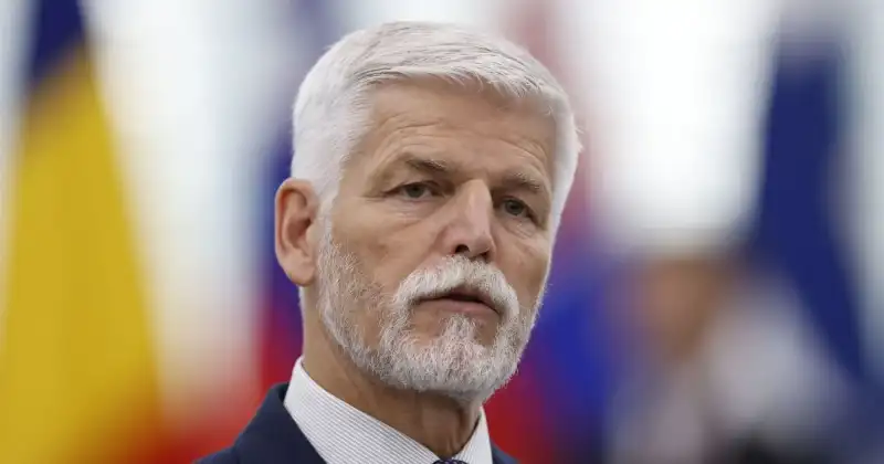 Президент Чехії заявив, що до сучасної війни реально готові лише Україна і Росія