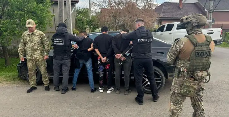 Плавали – знали: на Закарпатті затримали мешканця Харківщини, який хотів перетнути кордон човном