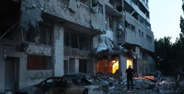 Харків під обстрілом: росіяни атакували місто 12 дронами, постраждали діти